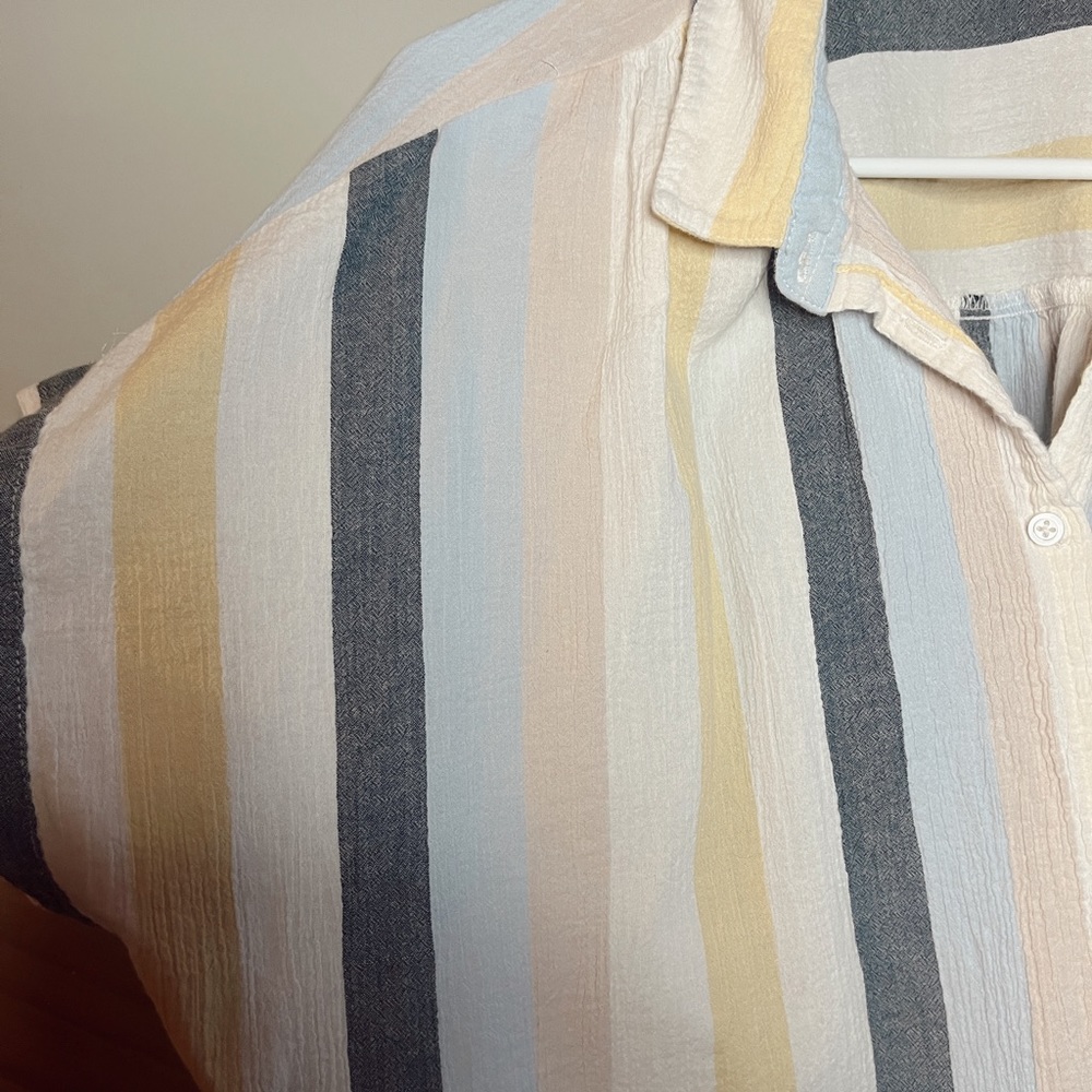 Oversized patterned button up - Picture 2 of 2